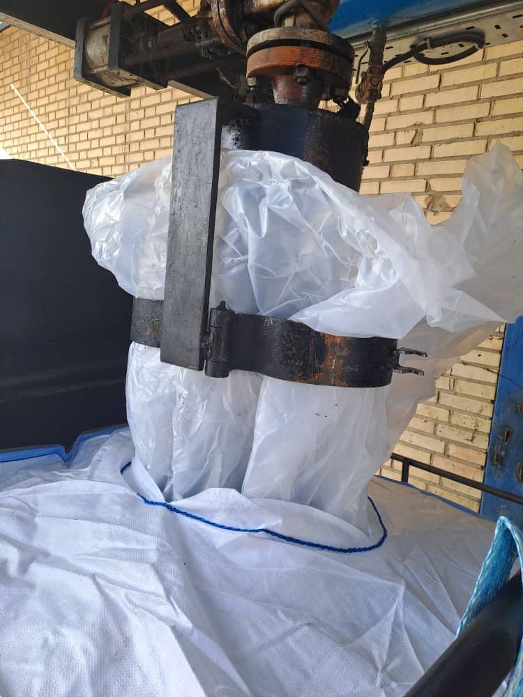 Filling a jumbo bag