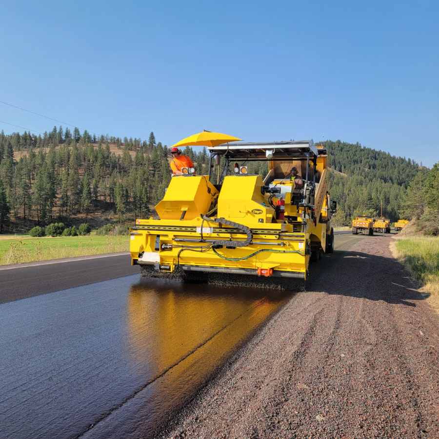Asphalt paving